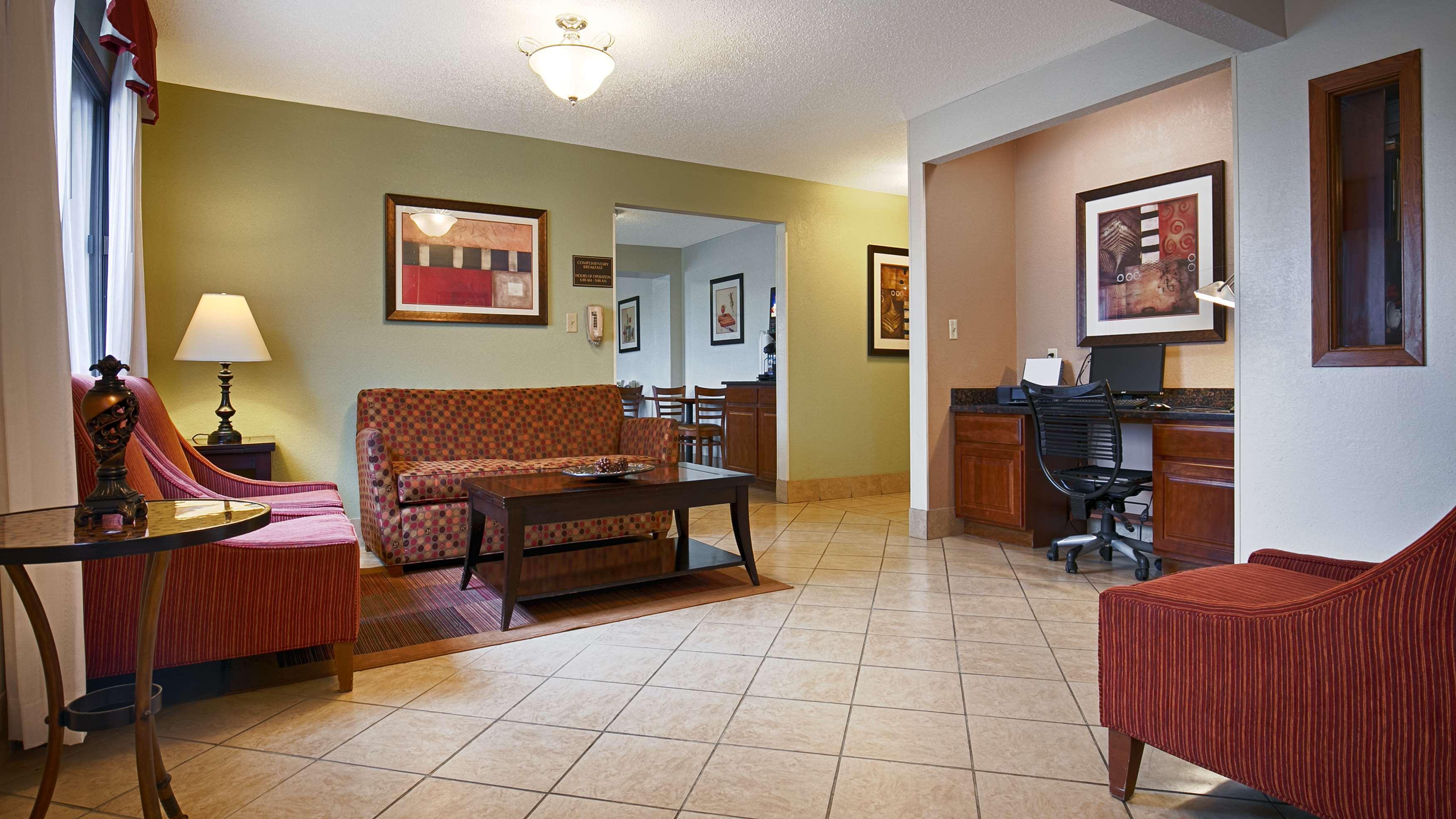 Best Western Mount Pleasant Inn Екстериор снимка