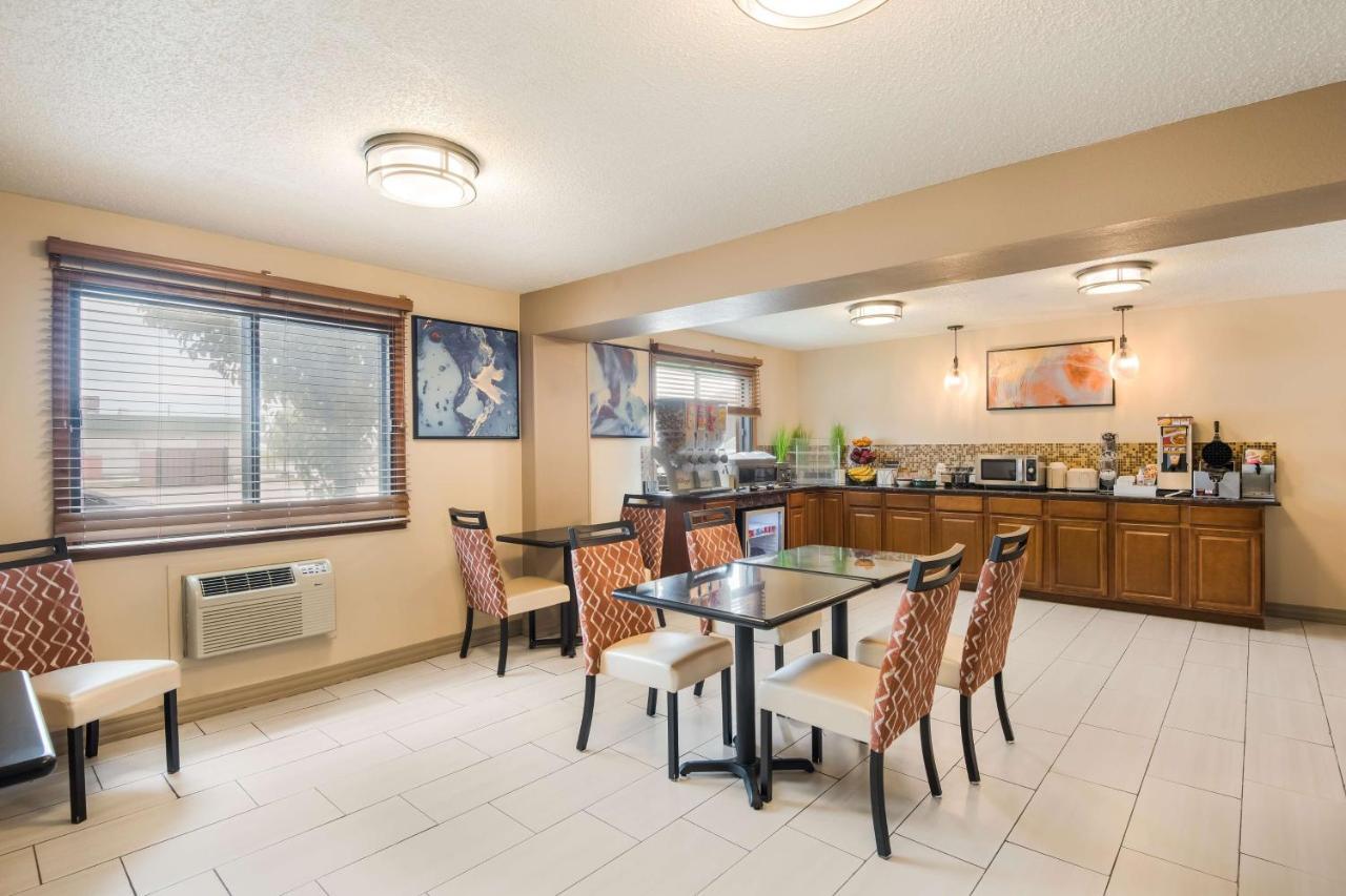 Best Western Mount Pleasant Inn Екстериор снимка