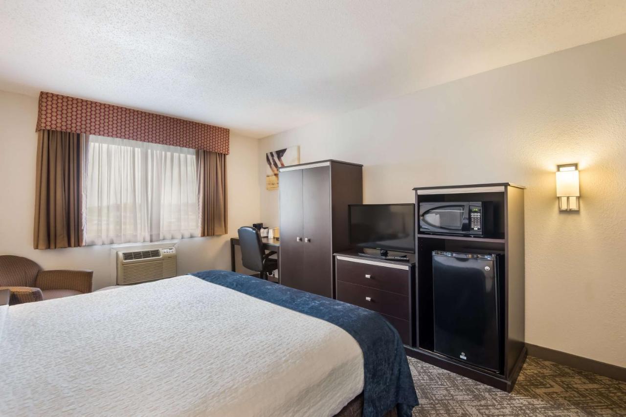Best Western Mount Pleasant Inn Екстериор снимка