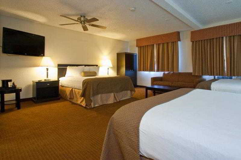 Best Western Mount Pleasant Inn Стая снимка